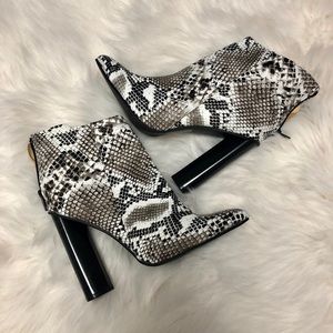 Qupid Snakeprint Booties